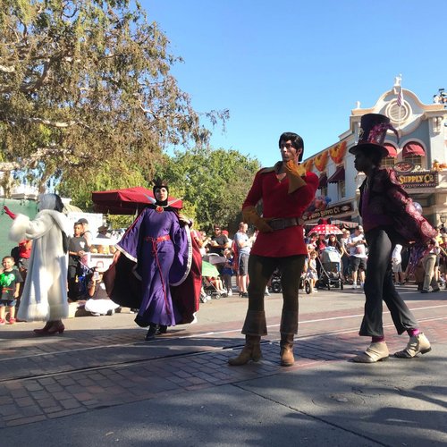 desfile villanos disney main street usa