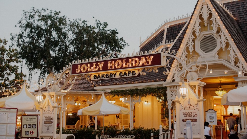 jolly holiday bakery main street usa